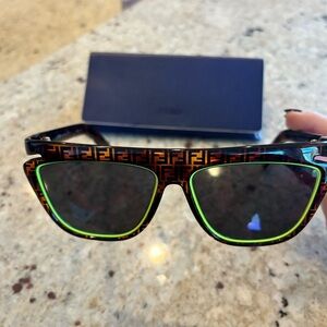 New FENDI RARE brown SUNGLASSES